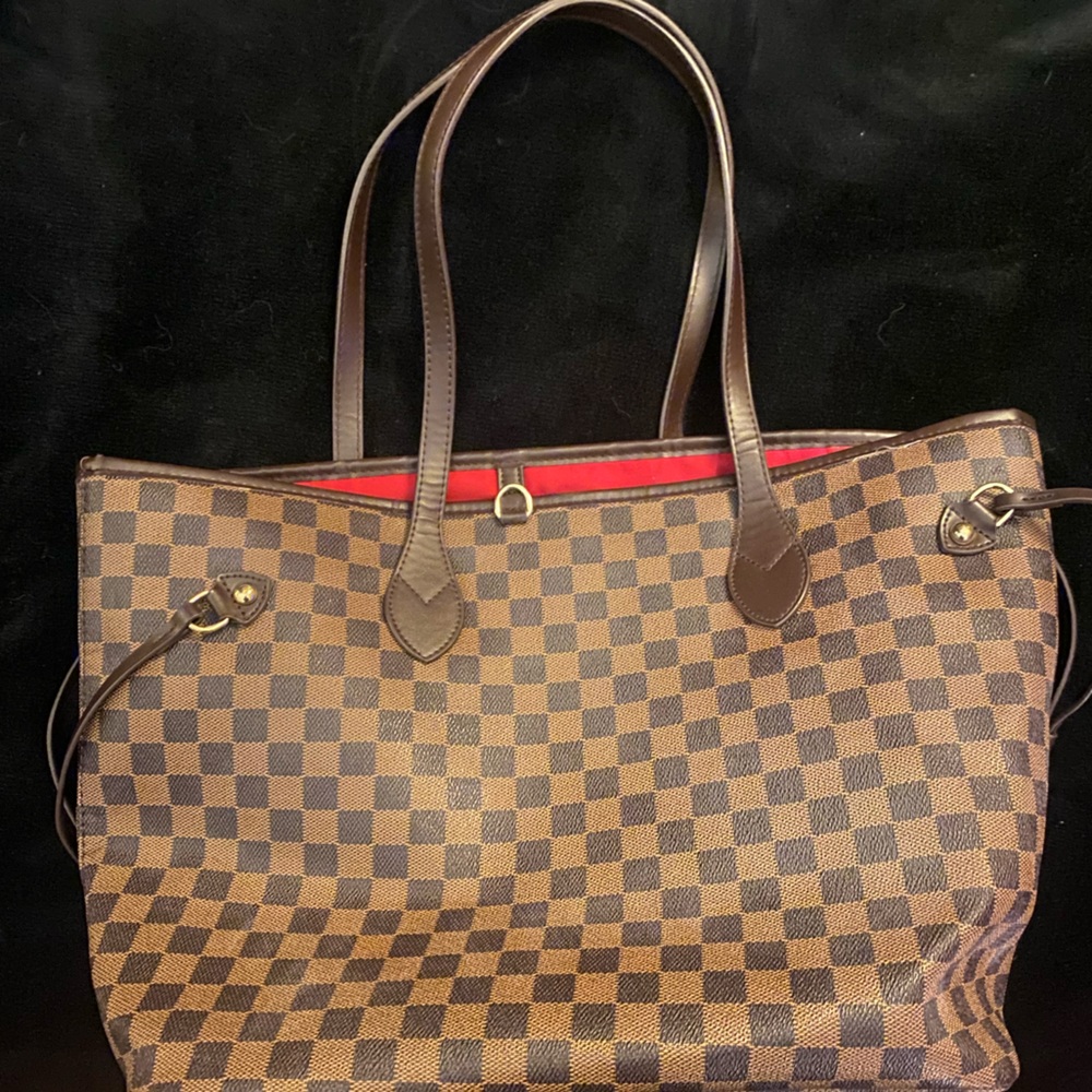 Daisy Rose monogram tote bag. Slight wear on inside.
